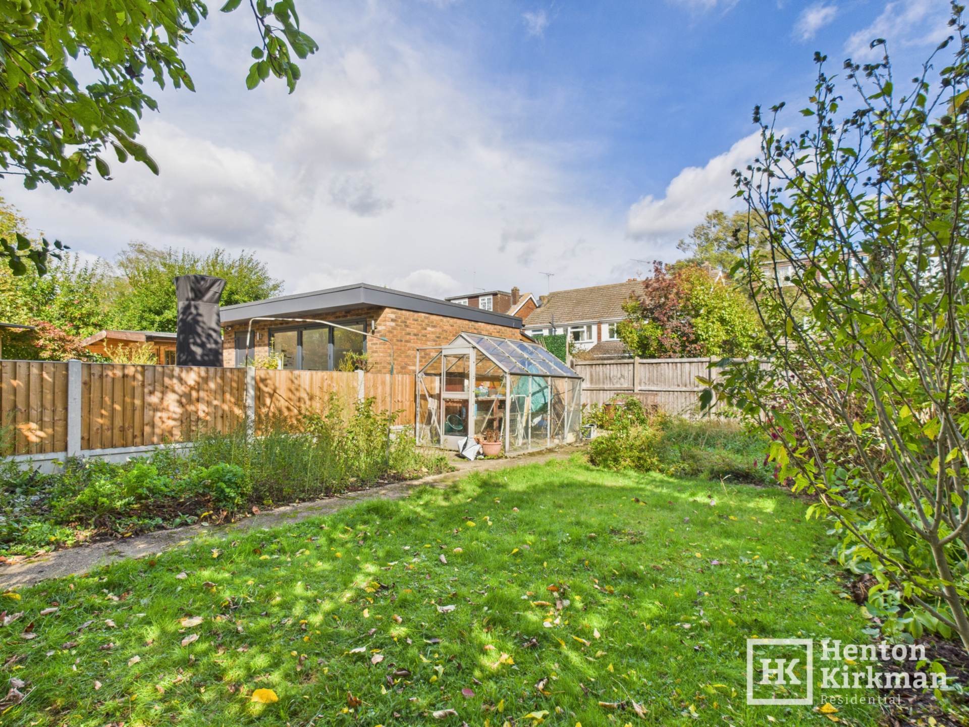 Additional Property Image 2 bedroom Semi Detached Bungalow for sale in Billericay 11