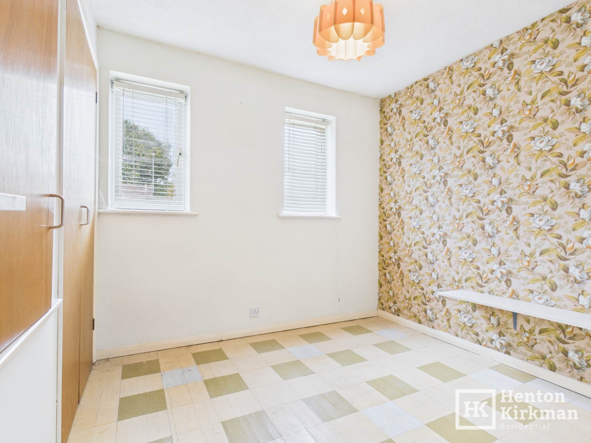 Additional Property Image 2 bedroom Terraced for sale in Billericay 9