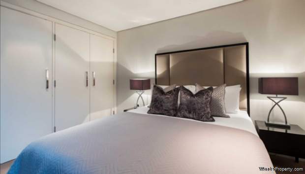 Additional Property Image 3 bedroom Flat to rent in London 8