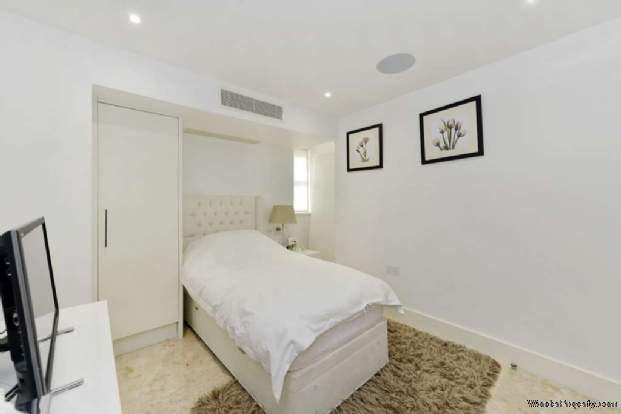 Additional Property Image 4 bedroom Flat to rent in London 8