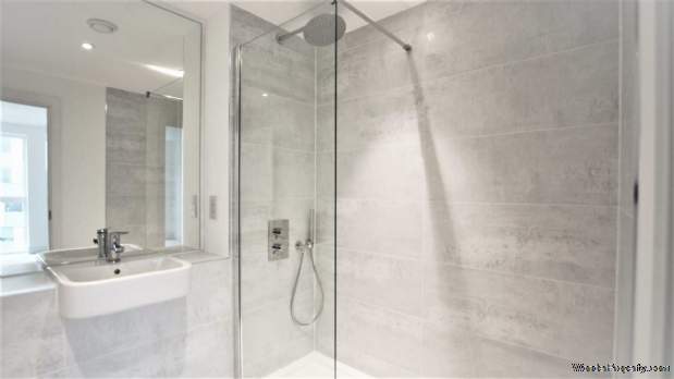 Additional Property Image 2 bedroom Flat for sale in London 3