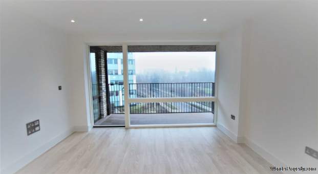 Additional Property Image 2 bedroom Flat for sale in London 4