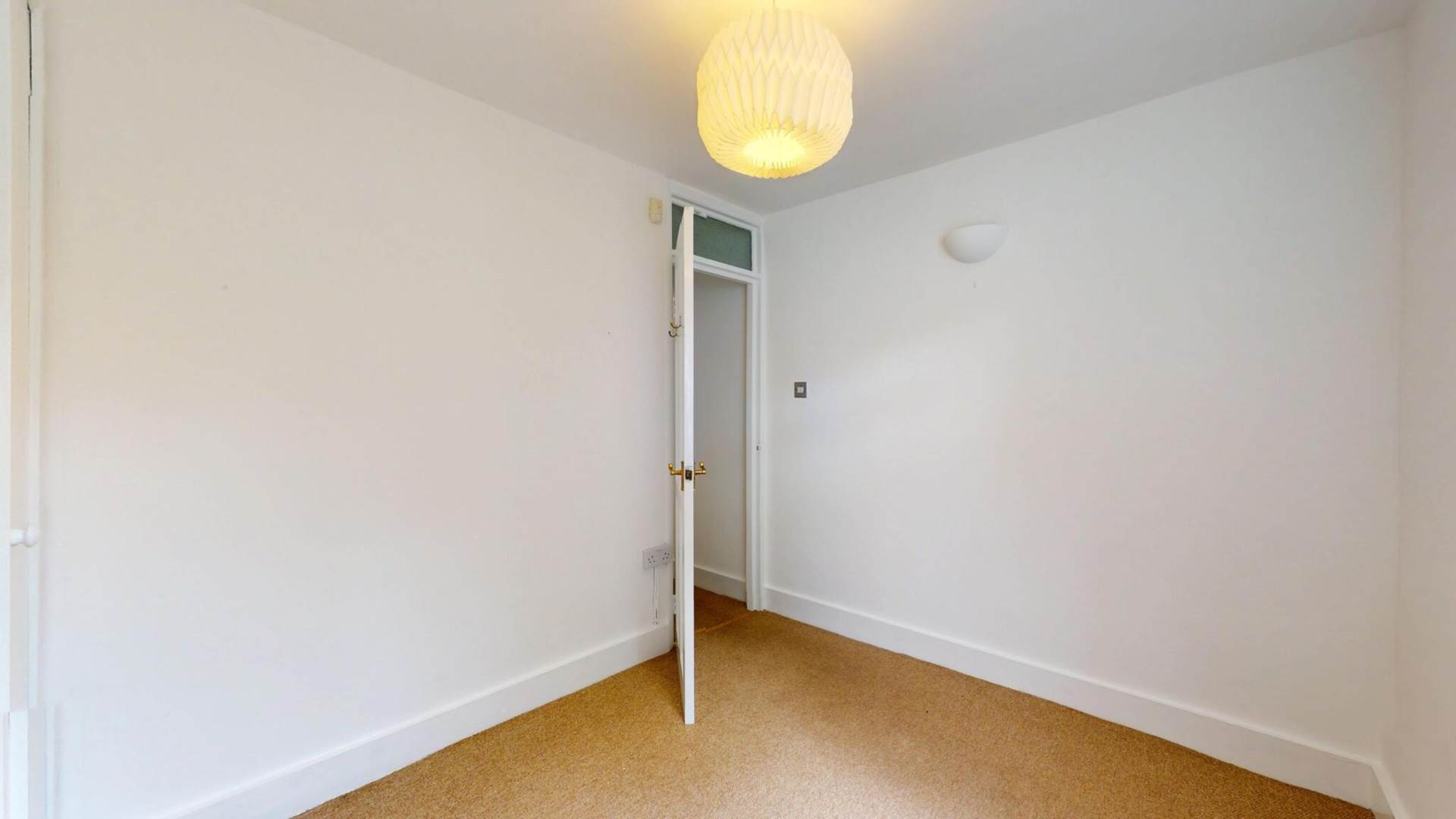 Additional Property Image 2 bedroom Flat for sale in London 6