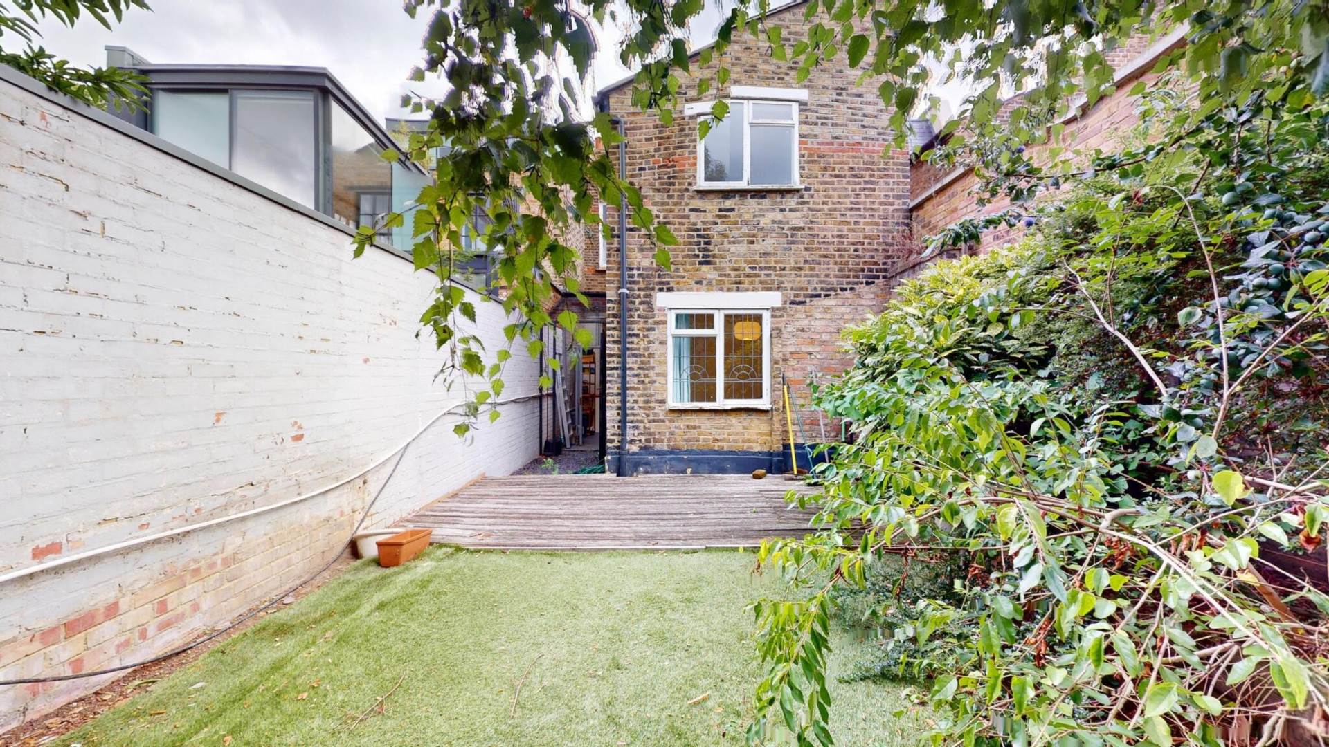 Additional Property Image 2 bedroom Flat for sale in London 14