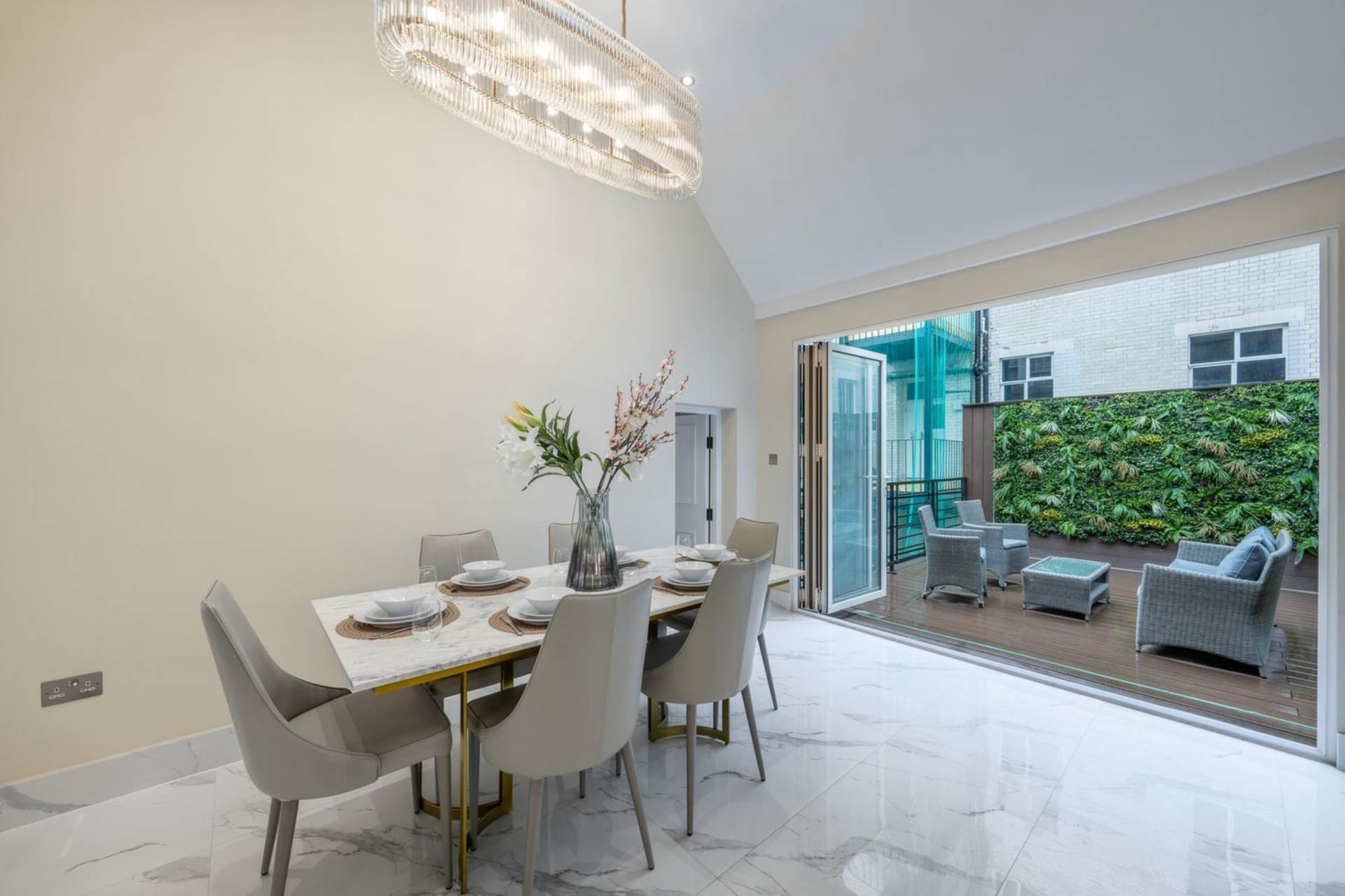 Additional Property Image 4 bedroom Flat to rent in London 9