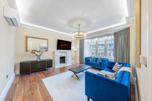 4 bedroom Flat to rent in London