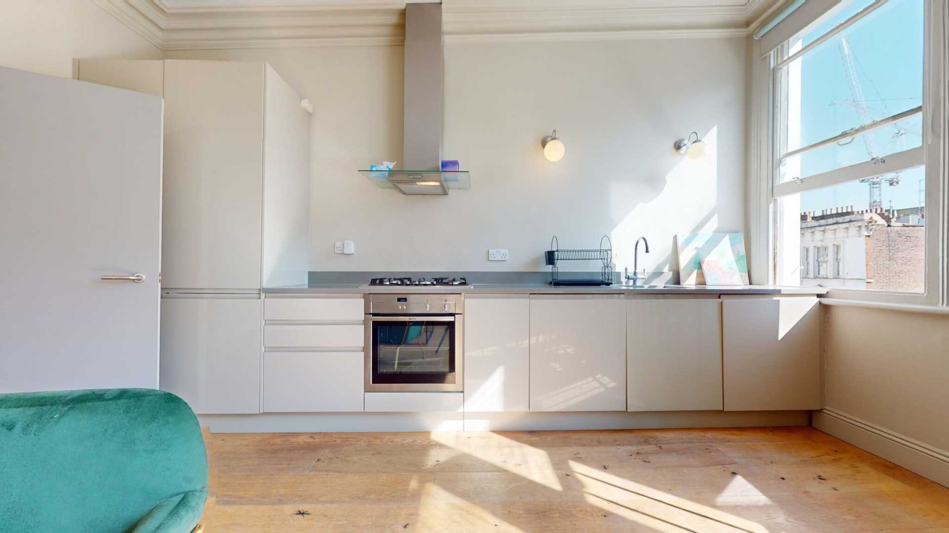 Additional Property Image 1 bedroom Flat for sale in London 2