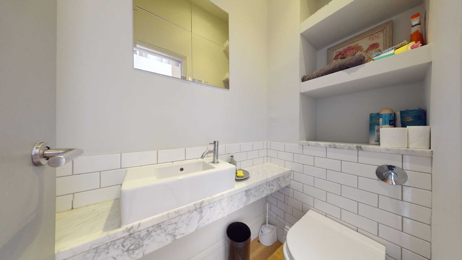 Additional Property Image 1 bedroom Flat for sale in London 4