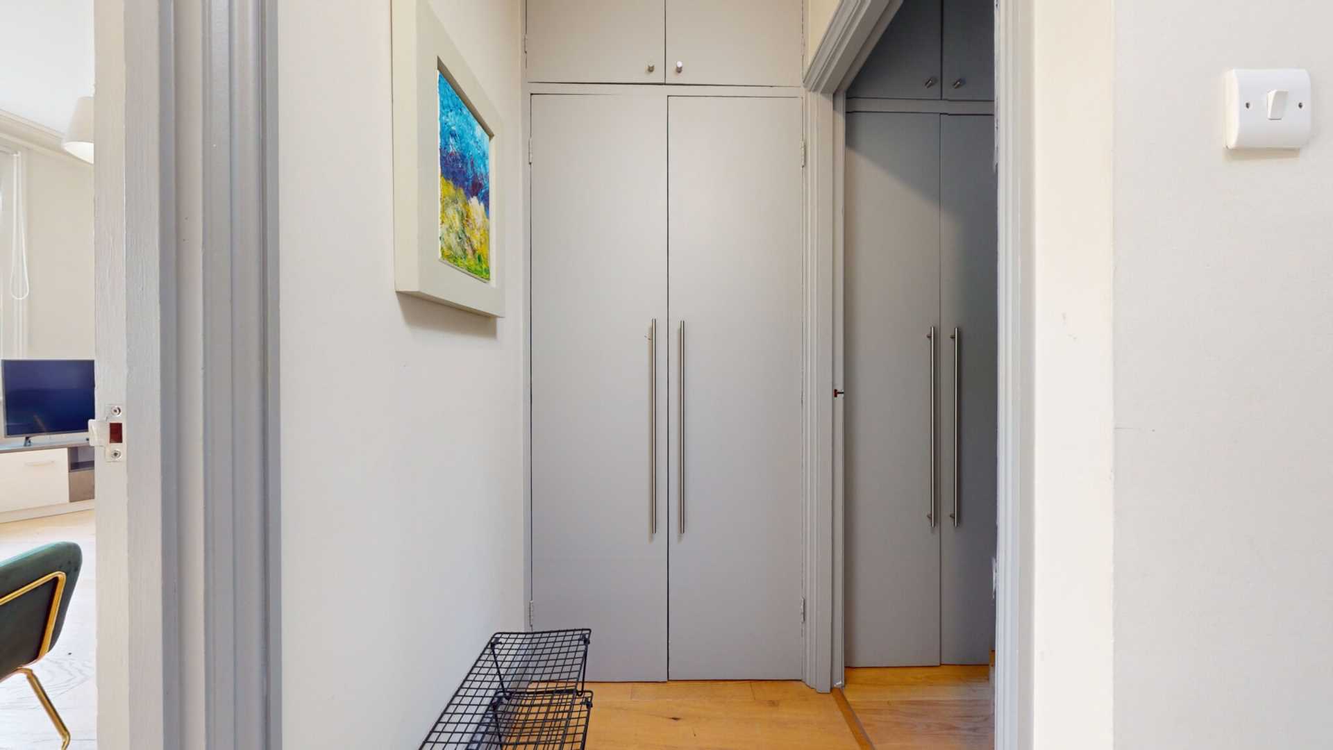 Additional Property Image 1 bedroom Flat for sale in London 8