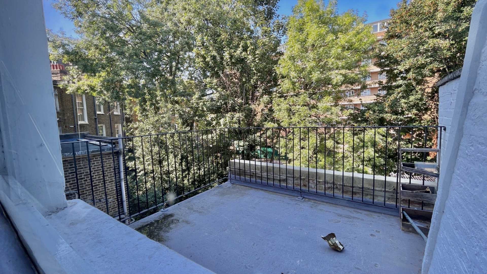 Additional Property Image 1 bedroom Flat for sale in London 10