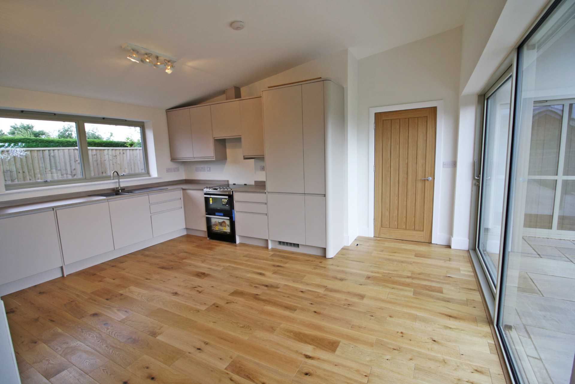 Additional Property Image 4 bedroom Detached to rent in Wallingford 4