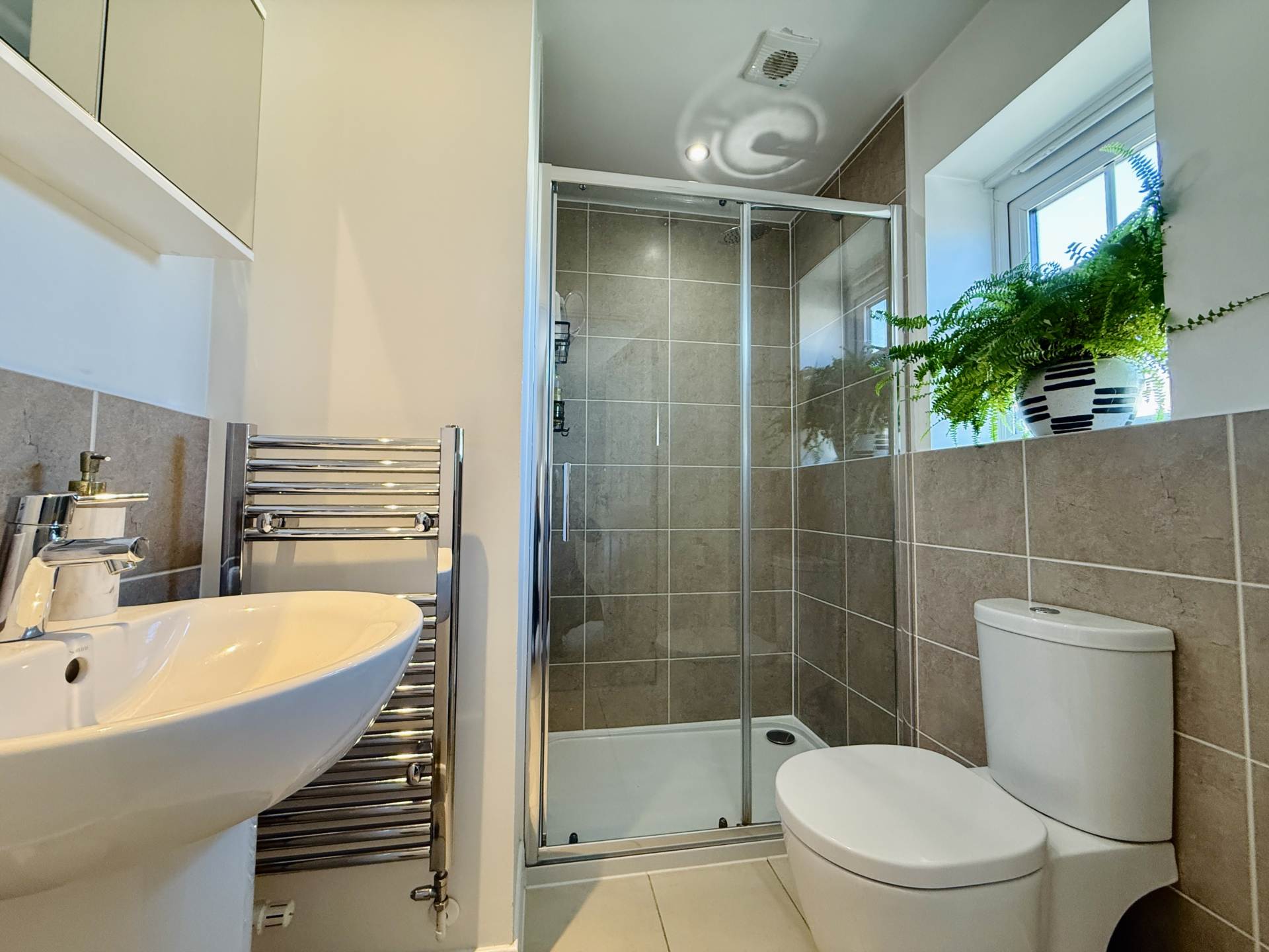 Additional Property Image 3 bedroom Detached for sale in Wallingford 11