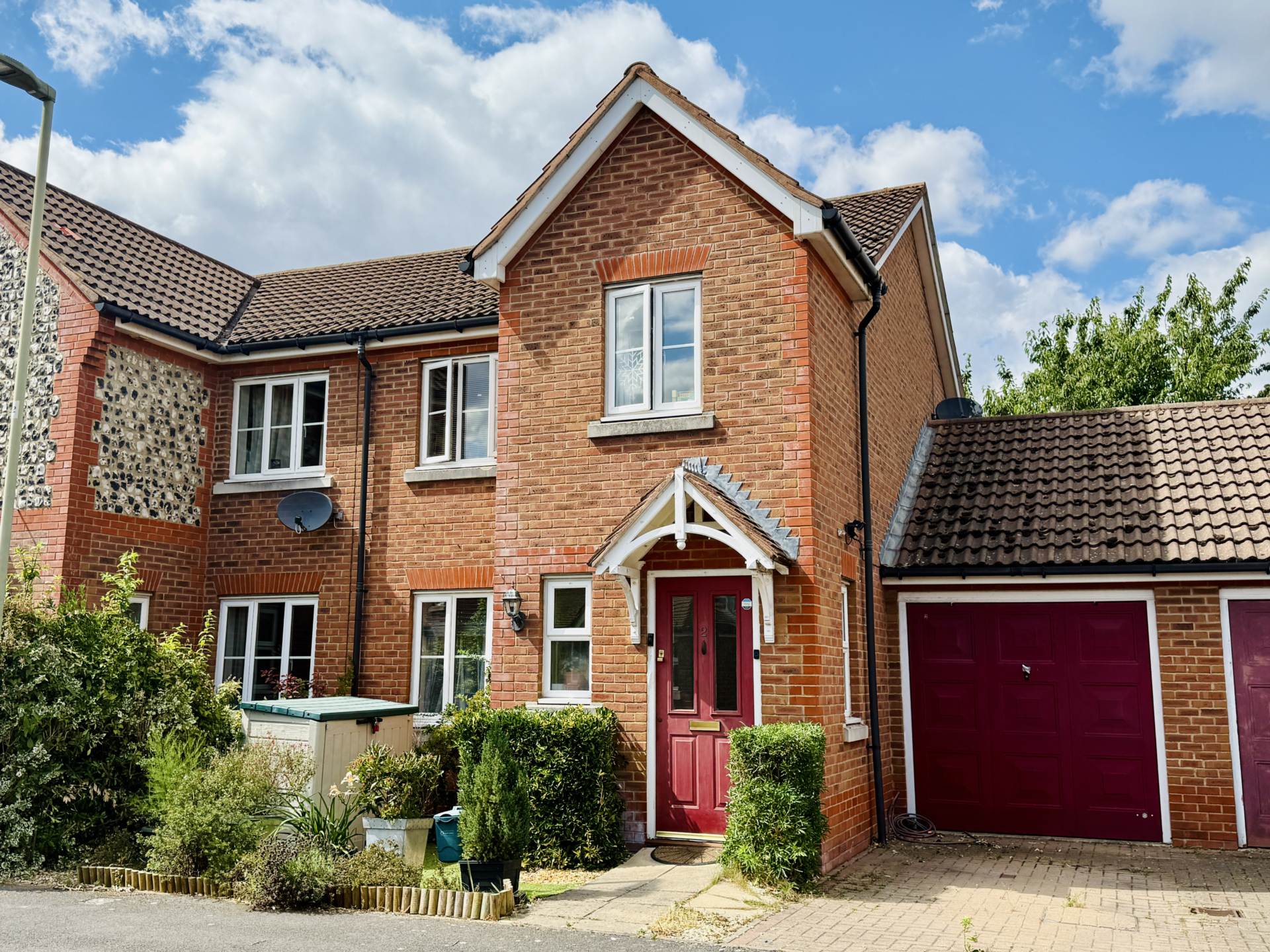 3 bedroom Semi Detached for sale in Didcot