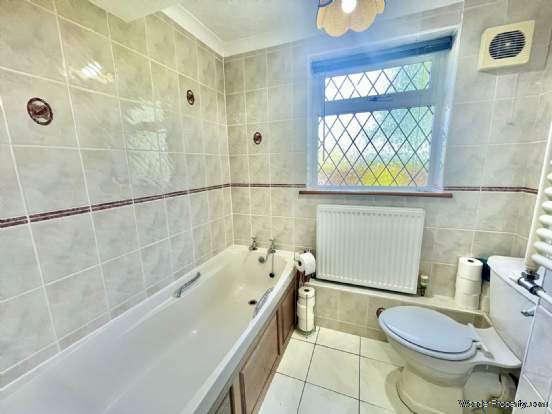 Additional Property Image 3 bedroom Semi Detached for sale in Reading 6