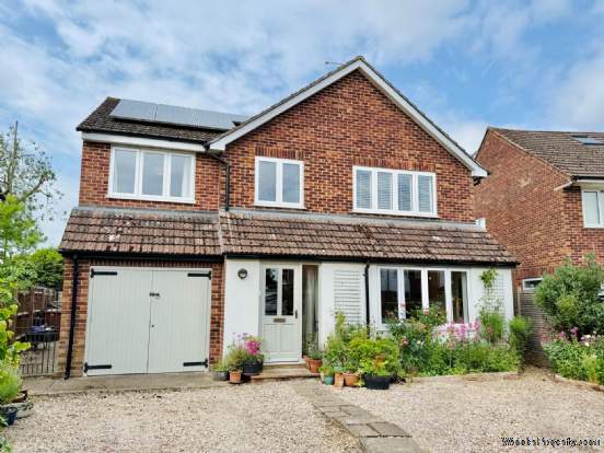 5 bedroom Detached for sale in Wallingford