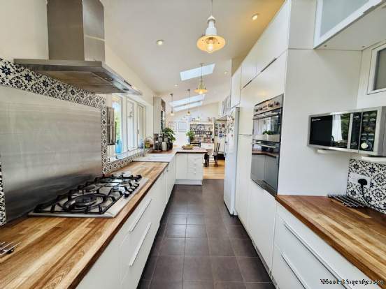 Additional Property Image 5 bedroom Detached for sale in Wallingford 2