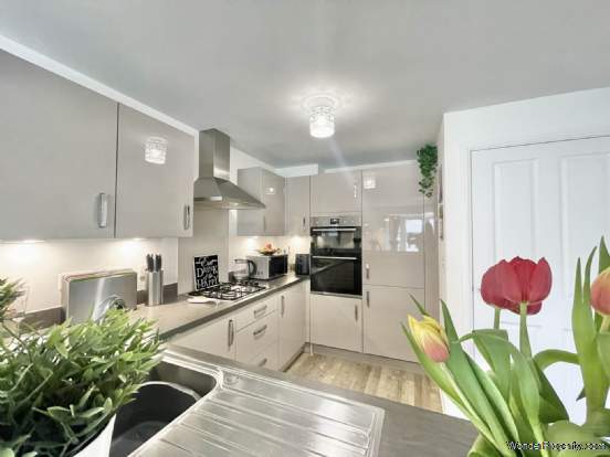 Additional Property Image 4 bedroom Town House for sale in Abingdon 4