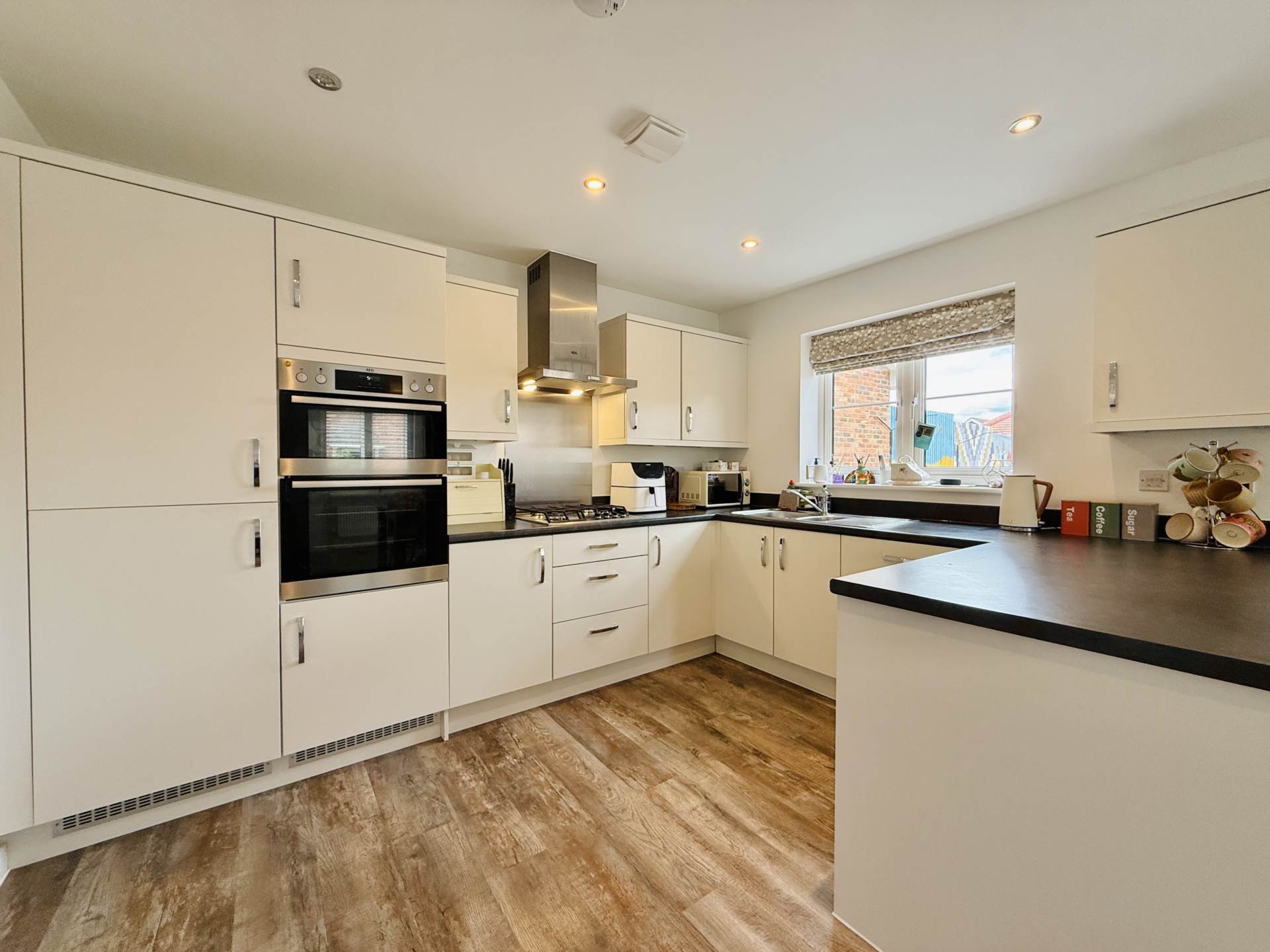 Additional Property Image 4 bedroom Detached for sale in Wallingford 2