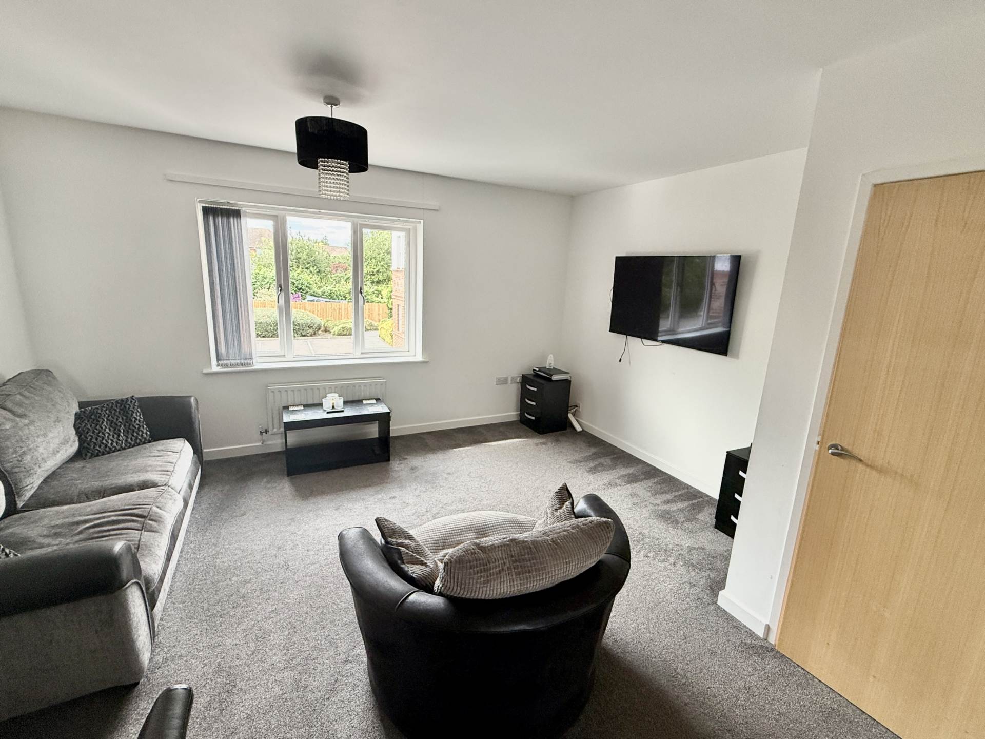 Additional Property Image 2 bedroom Apartment for sale in Wallingford 4