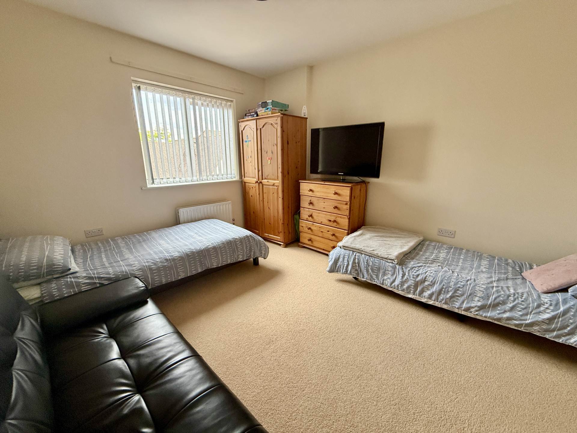 Additional Property Image 2 bedroom Apartment for sale in Wallingford 7