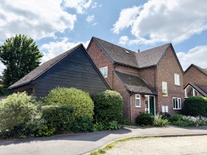 5 bedroom Detached for sale in Wallingford