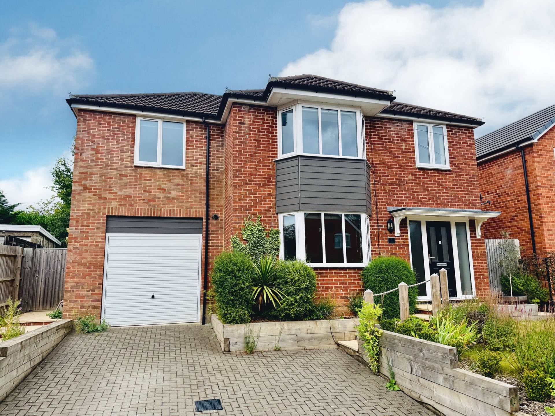 4 bedroom Detached to rent in Didcot
