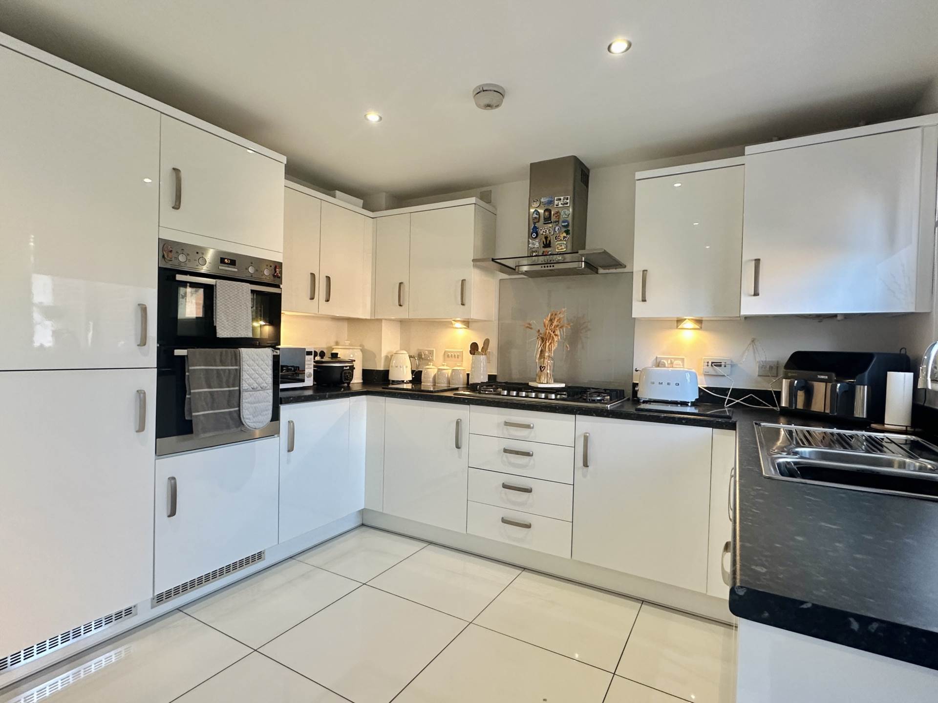 Additional Property Image 3 bedroom Semi Detached for sale in Didcot 2