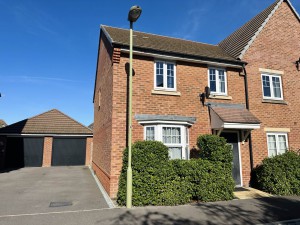 3 bedroom Semi Detached for sale in Didcot
