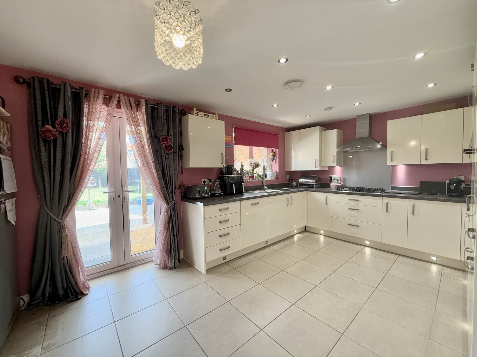 Additional Property Image 4 bedroom Detached for sale in Didcot 5