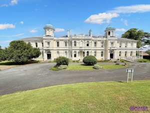 2 bedroom Apartment for sale in Plymouth