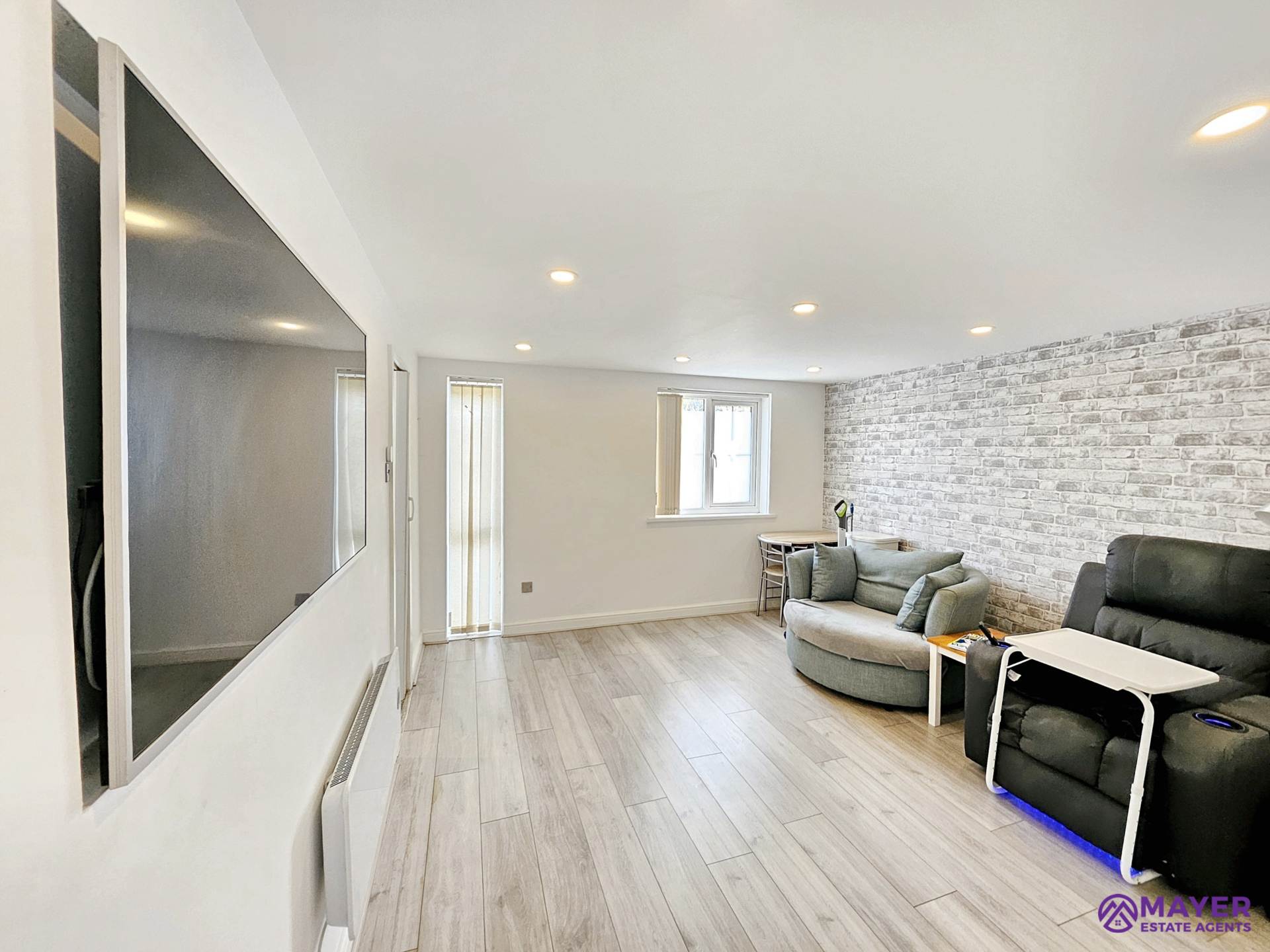 Additional Property Image 2 bedroom Flat for sale in Plymouth 2