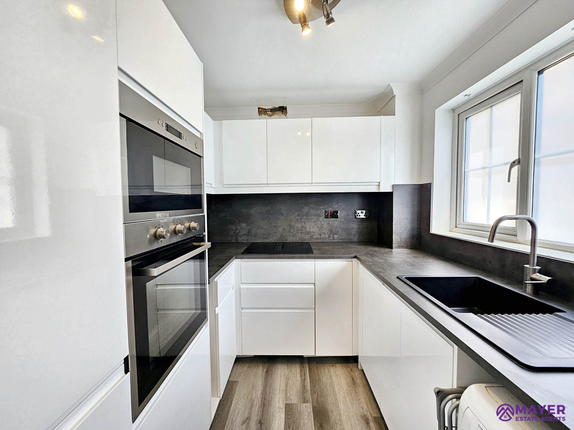Additional Property Image 2 bedroom Flat for sale in Plymouth 3