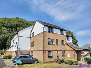 2 bedroom Flat for sale in Plymouth