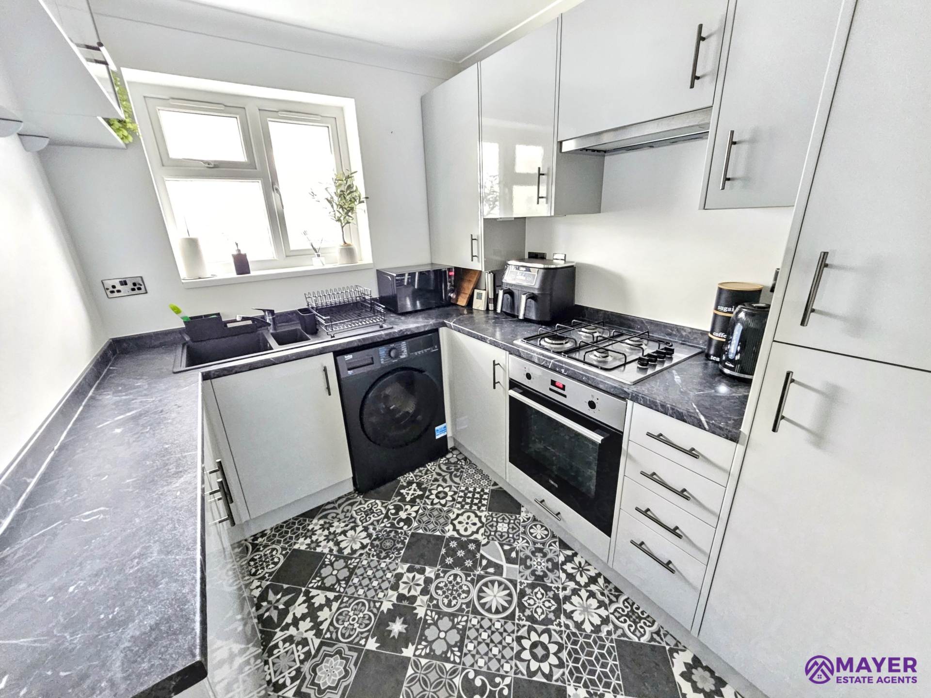 Additional Property Image 1 bedroom Maisonette for sale in Plymouth 3