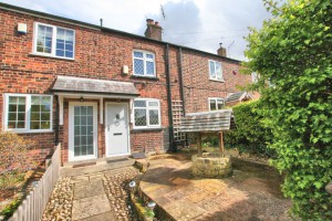 2 bedroom Cottage to rent in Macclesfield