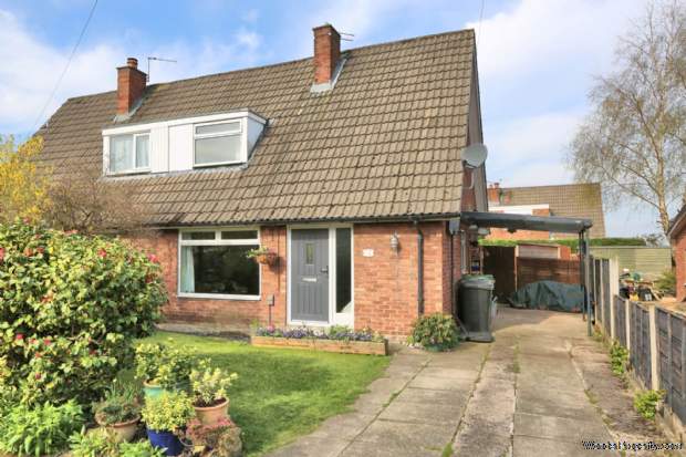 3 bedroom Semi Detached for sale in Macclesfield