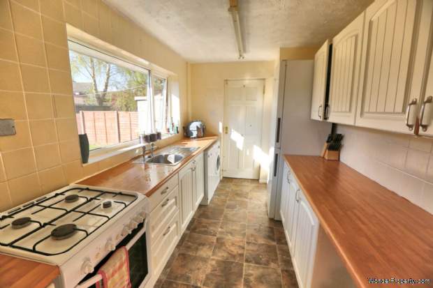 Additional Property Image 3 bedroom Semi Detached for sale in Macclesfield 5