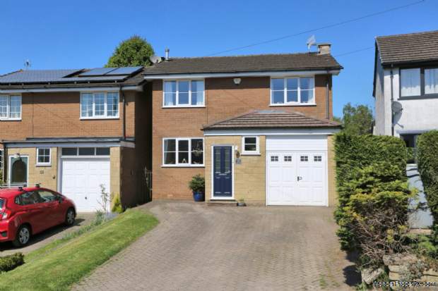4 bedroom Detached for sale in Macclesfield