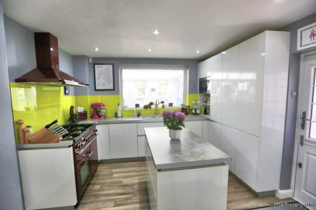 Additional Property Image 4 bedroom Detached for sale in Macclesfield 6