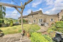 3 bedroom Semi Detached for sale in Macclesfield