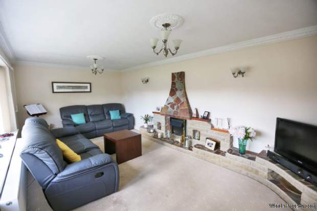 Additional Property Image 3 bedroom Detached Bungalow for sale in Macclesfield 2