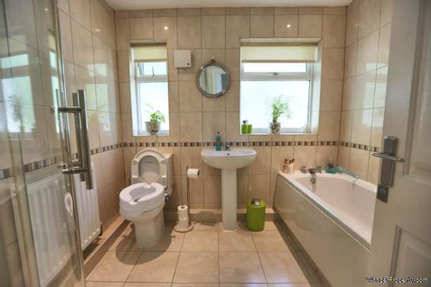 Additional Property Image 3 bedroom Detached Bungalow for sale in Macclesfield 8
