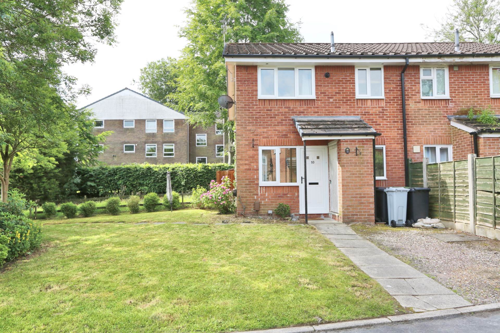 1 bedroom Mews for sale in Macclesfield