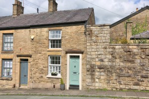 2 bedroom Semi Detached for sale in Macclesfield