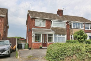 3 bedroom Semi Detached for sale in Macclesfield