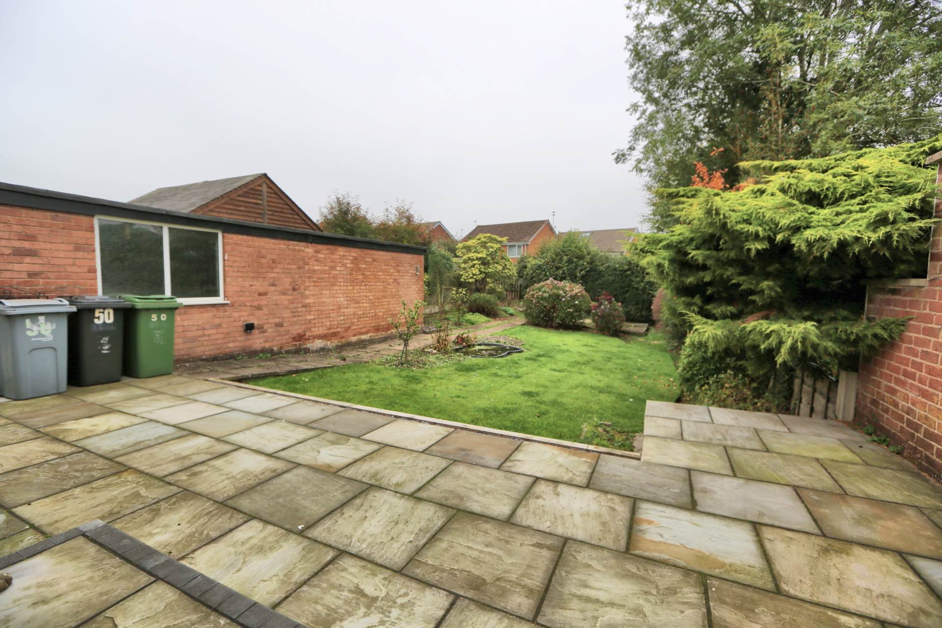 Additional Property Image 2 bedroom Detached Bungalow to rent in Macclesfield 10