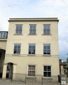 2 bedroom Flat to rent in Bath