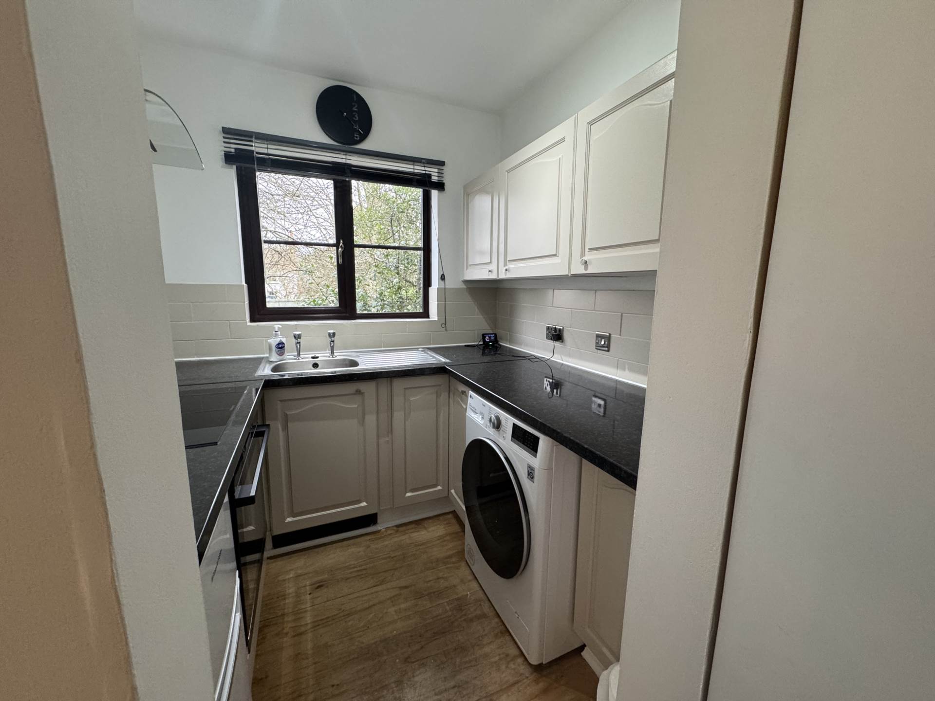 Additional Property Image 1 bedroom Semi Detached to rent in Hungerford 4
