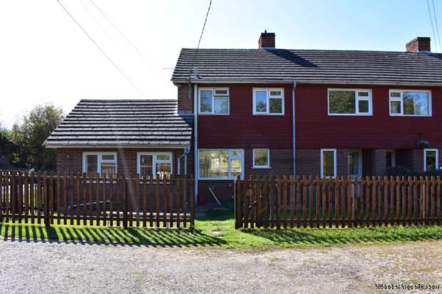 3 bedroom Semi Detached to rent in Hungerford