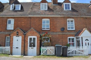 2 bedroom Terraced to rent in Hungerford